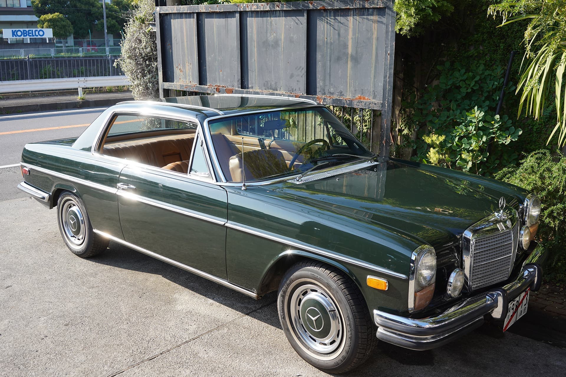 1973_mercedes-benz_w114_280c_coup_01.jpg